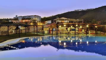 Outdoor pool, sun loungers