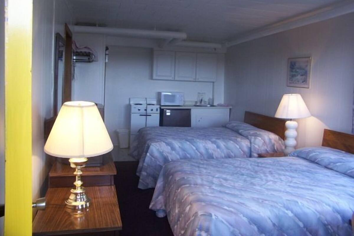 办公桌、熨斗/熨板、免费 WiFi、特色家居