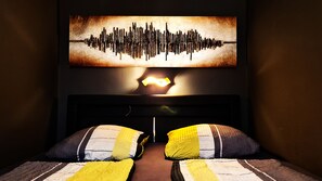 Apartment for 6 people | 1 bedroom, premium bedding, memory foam beds, individually furnished