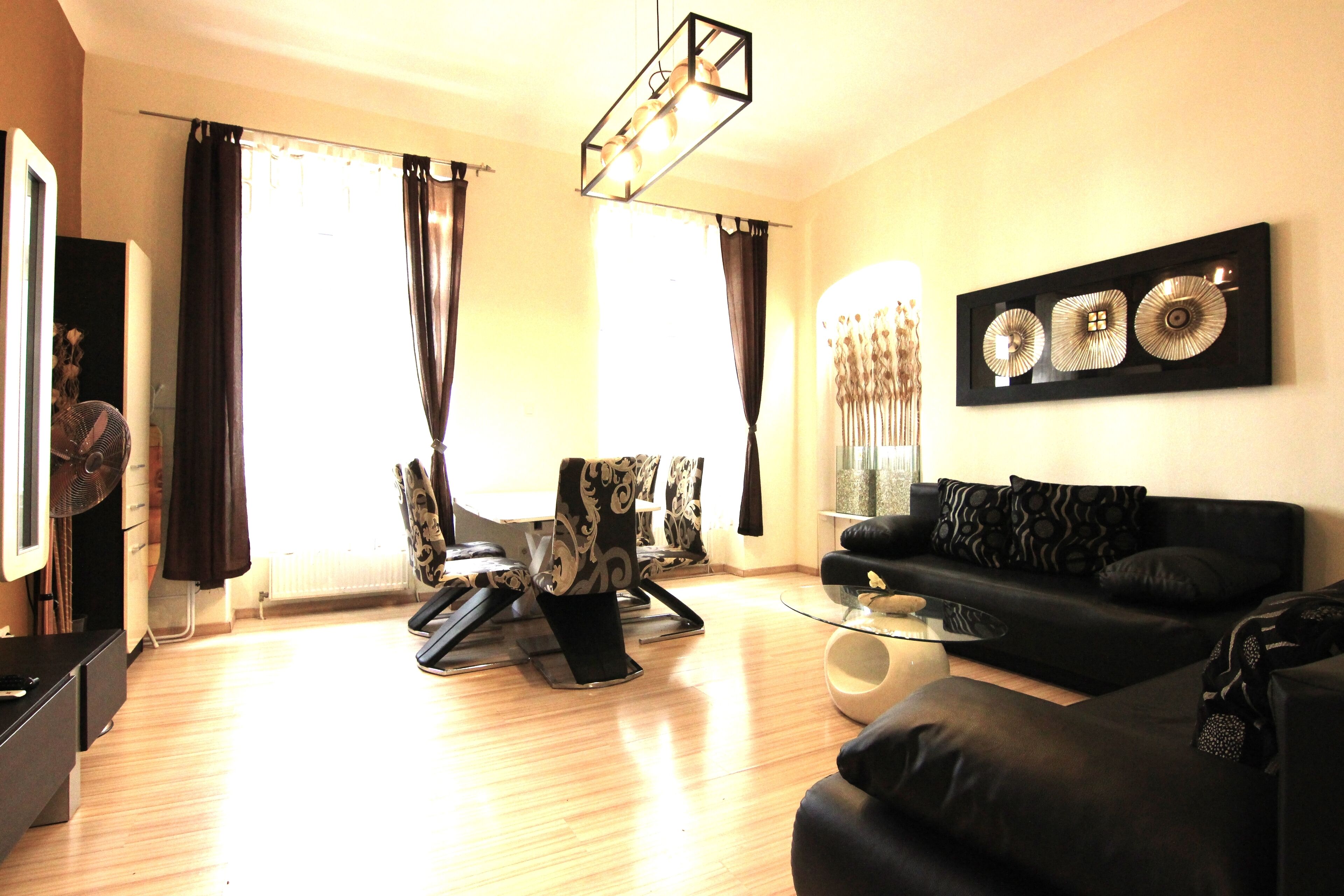 Apartment für 6 Personen | Wohnbereich | 42-Zoll-Flachbildfernseher mit Kabelempfang, Fernseher, DVD-Player