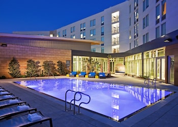 Aloft Jacksonville Tapestry Park