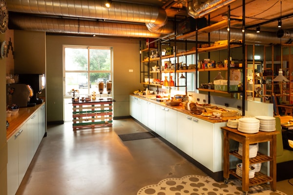 Desayuno buffet todos los días (EUR 18.50 por persona)