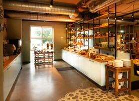 Daily buffet breakfast (EUR 18.50 per person)