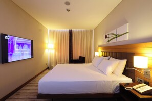 Standard Suite, 1 Bedroom | Minibar, in-room safe, iron/ironing board, rollaway beds - Hilton Garden Inn Konya, Turkey (Konya)