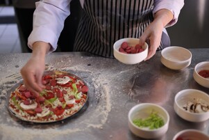 每日供应自助式早餐（每人 TRY 650）