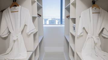 Presidential Suite, 1 King Bed, Sea View (165SQM Free WiFi ) | Premium bedding, minibar, in-room safe, desk