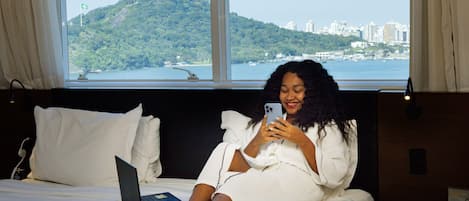 Habitación ejecutiva, 1 cama de matrimonio | Ropa de cama de alta calidad, minibar, caja fuerte y escritorio