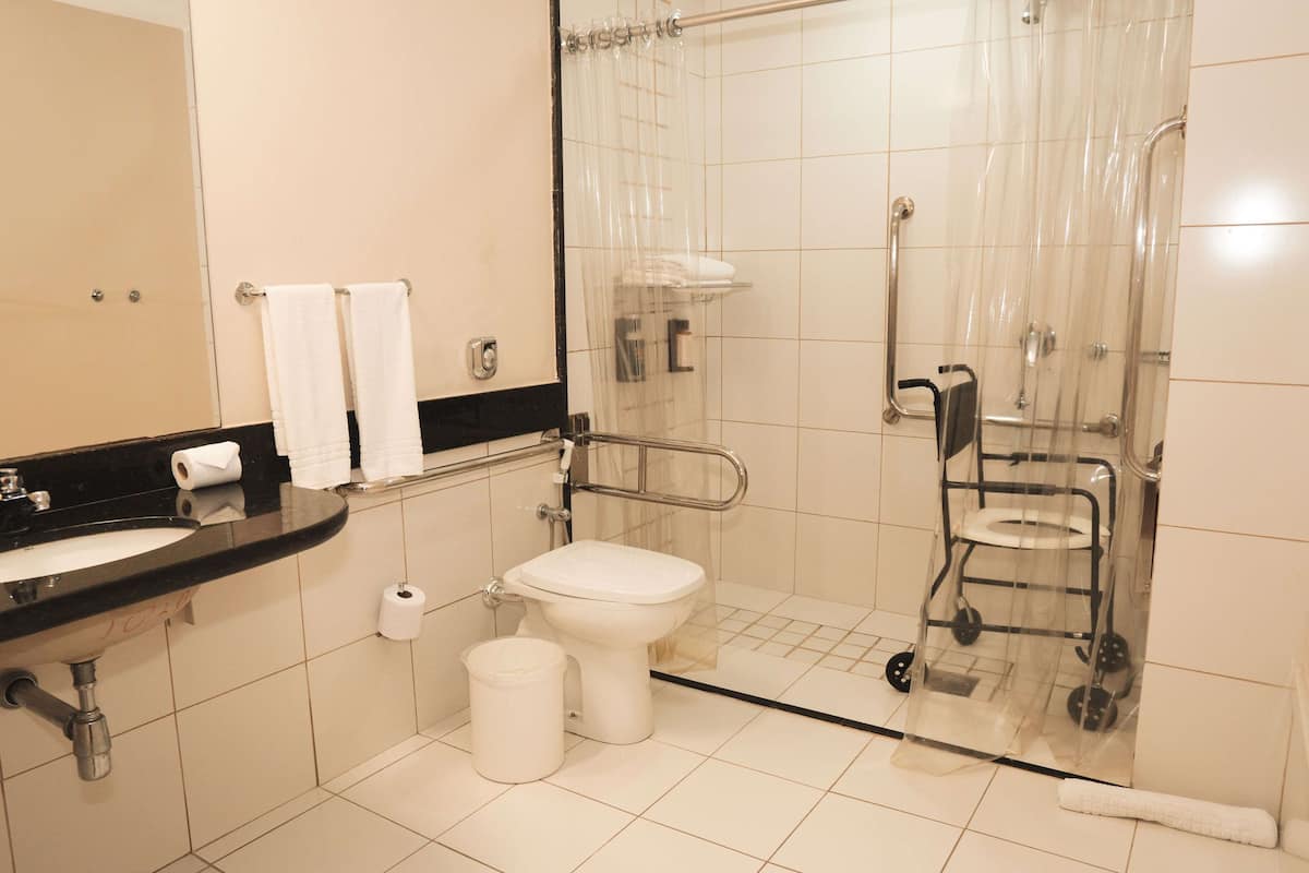 Baño para personas con discapacidad