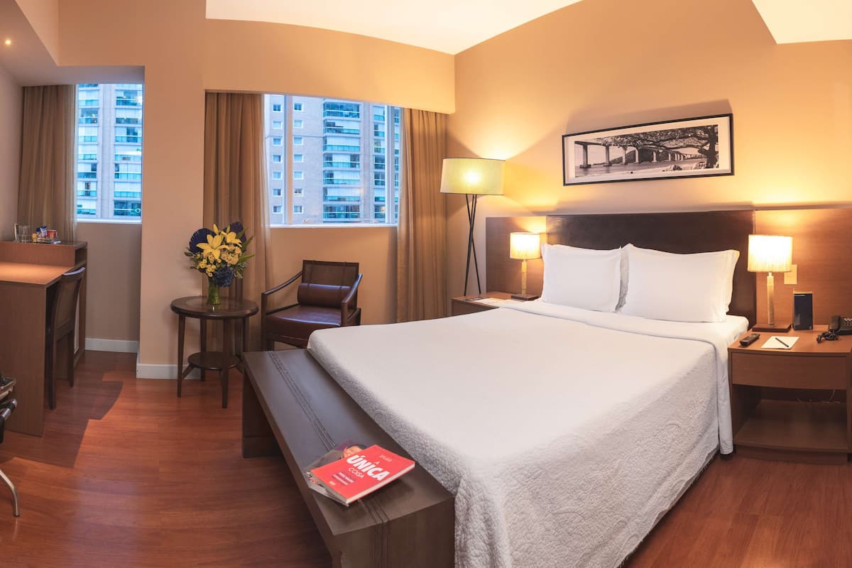 1 bedroom, premium bedding, minibar, in-room safe