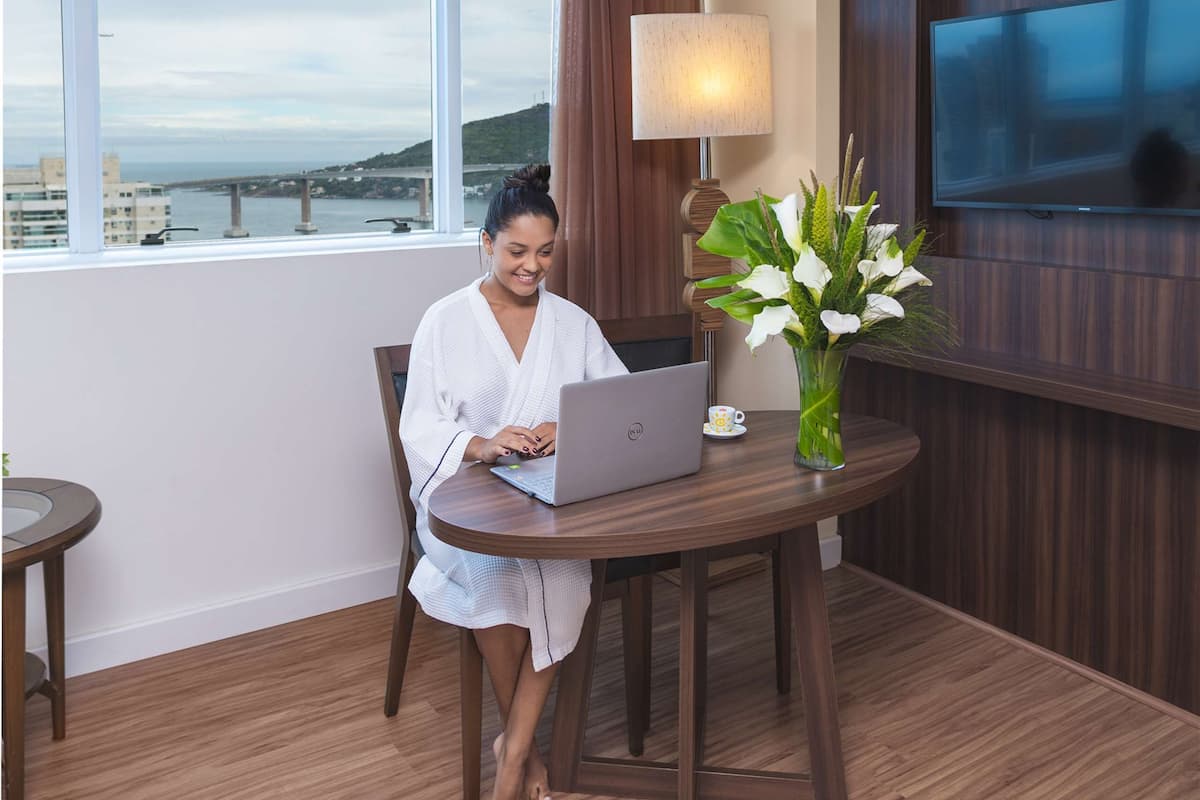 1 bedroom, premium bedding, minibar, in-room safe