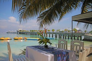 Couples dining - Hof Gorei Beach Resort (Samal)