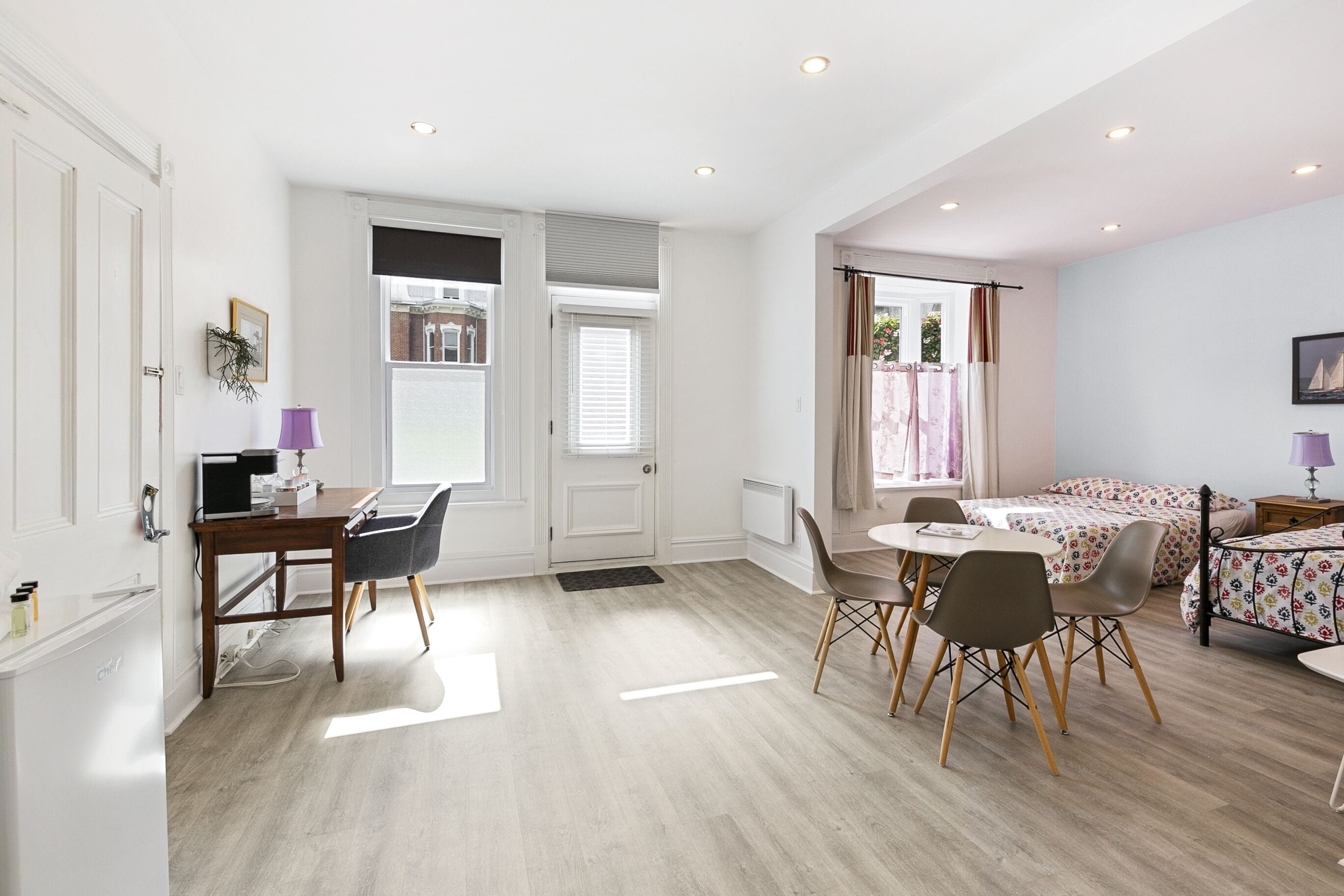 Literie de qualité supérieure, fer et planche à repasser