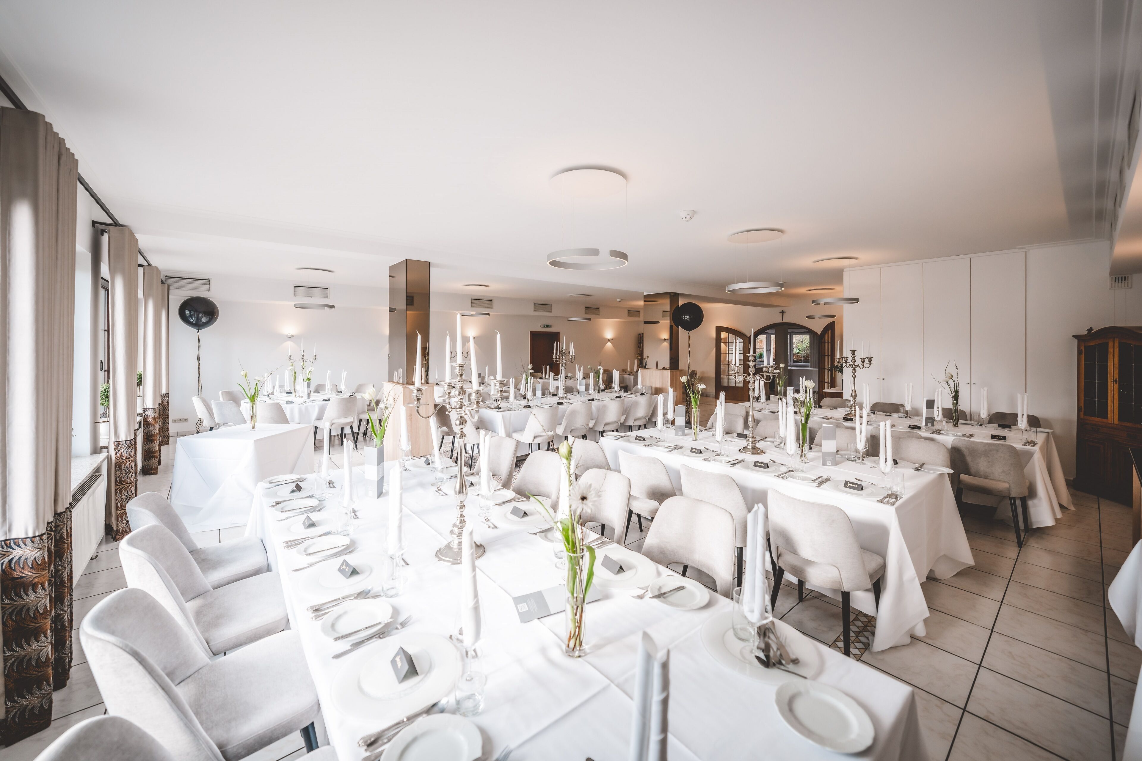 breakfast and dinner served, regional cuisine