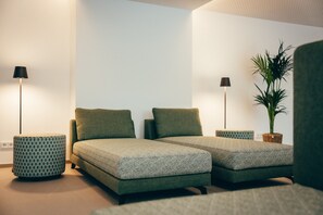 Körperbehandlungen, Gesichtsbehandlungen, 2 Behandlungsräume