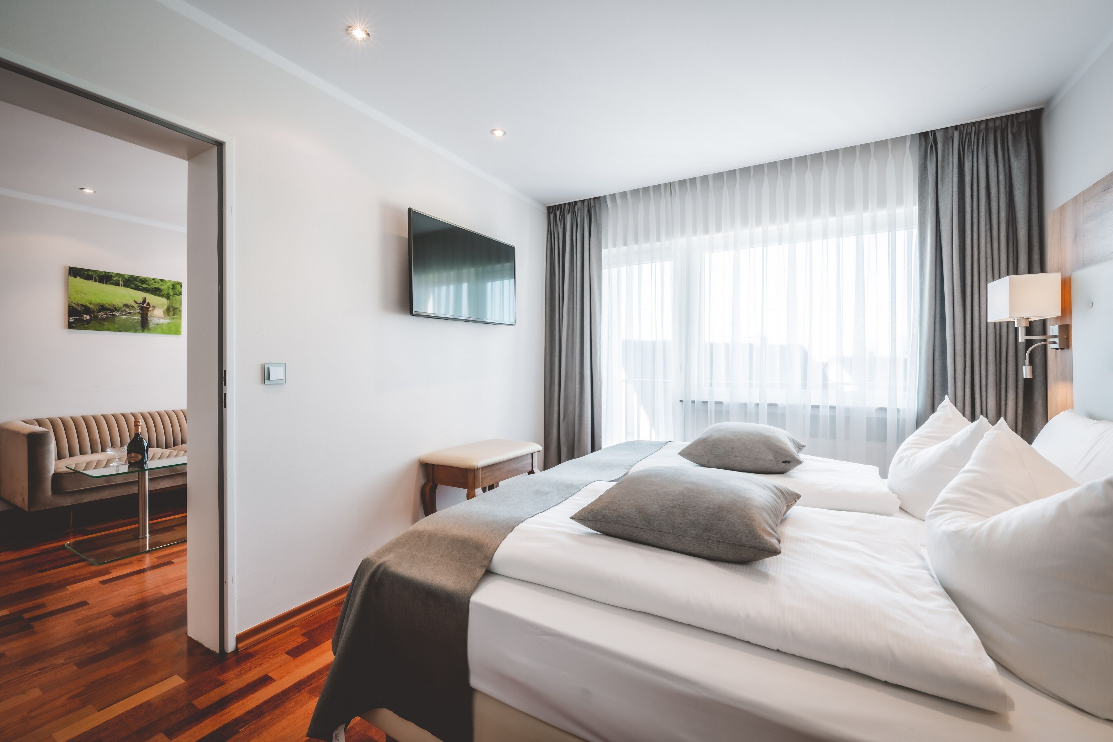 apartment | 1 bedroom, hypo-allergenic bedding, in-room safe, desk