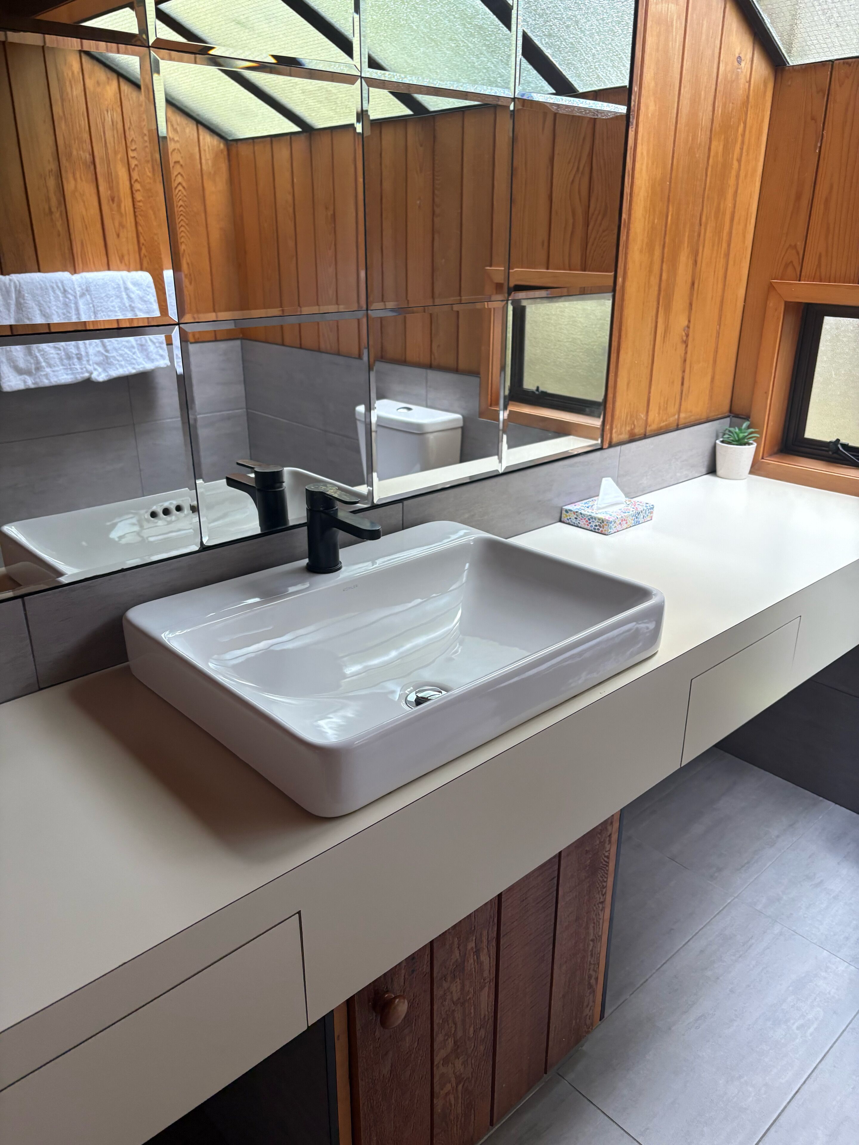 premium house, 3 bedrooms, lake view | bathroom | shower, free toiletries, hair dryer, towels