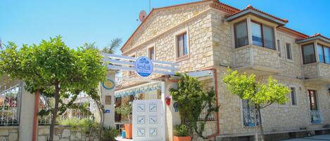 Façade de lâhĂ©bergement