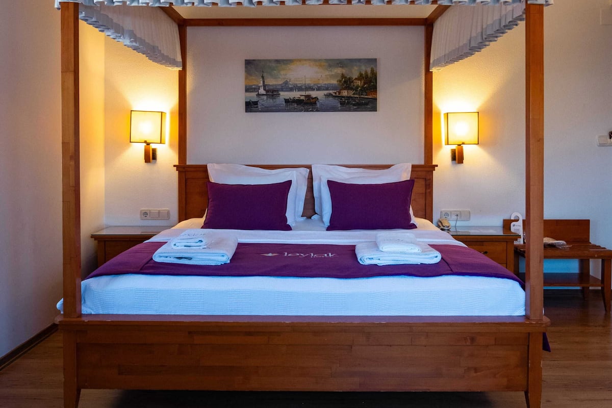 Cumbalı Oda | Mısır pamuklu çarşaf takımı, minibar, odada kasa, ses yalıtımı