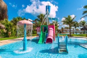 Indoor pool, outdoor pool, pool umbrellas - Dom Pedro Laguna Beach Resort & Golf by WAM Experience (Aquiraz)