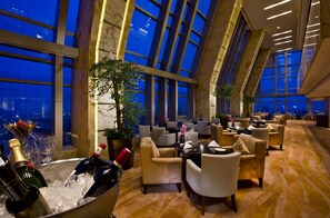 Lounge - Ningbo Nanyuan Universe Deluxe Hotel (Ningbo)