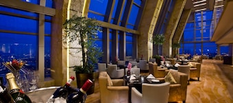Ningbo Nanyuan Universe Deluxe Hotel