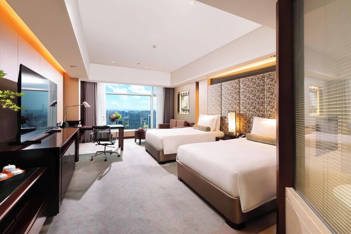 Superior Twin Room | Down duvets, minibar, in-room safe, desk