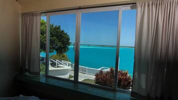Family Bungalow, Lagoon View | Iron/ironing board, bed sheets