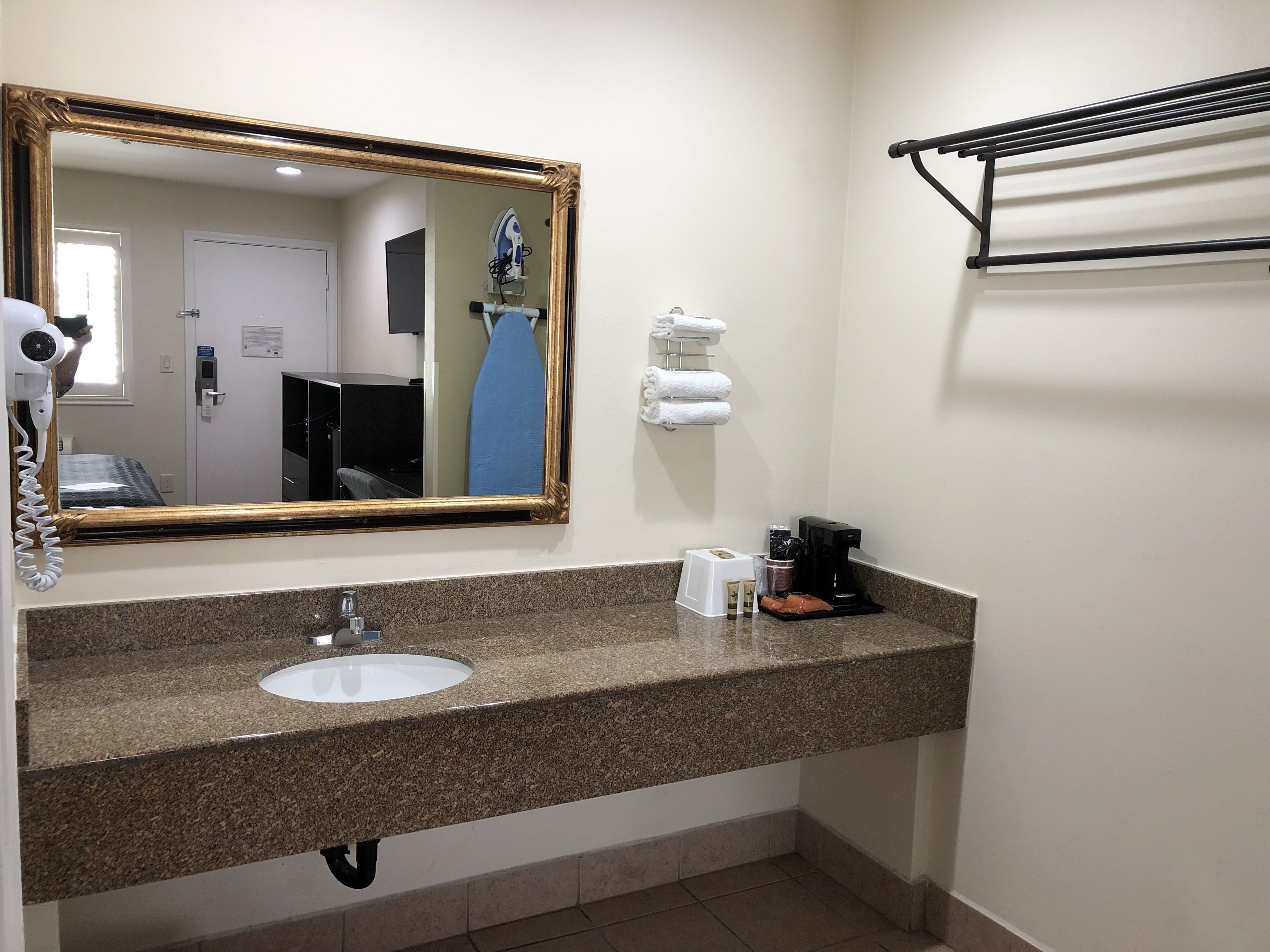 花灑/浴缸組合、風筒、提供毛巾