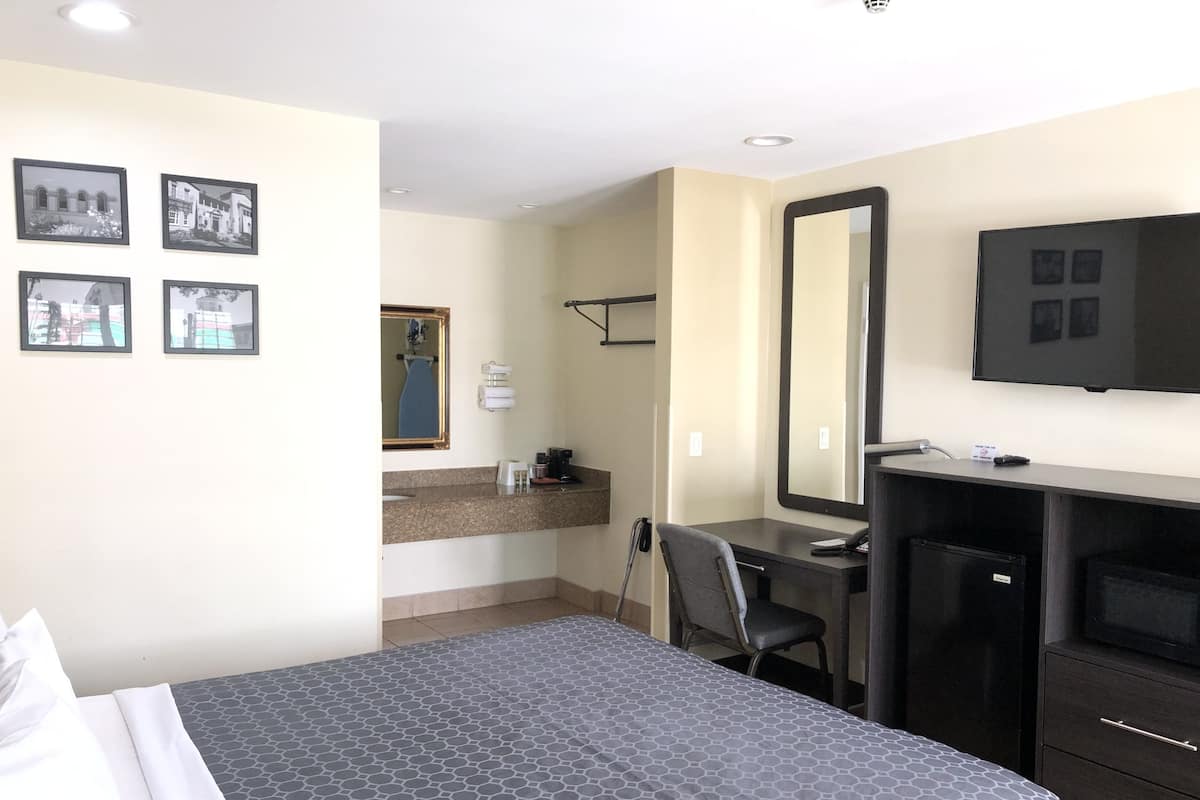 Desk, free WiFi, bed sheets