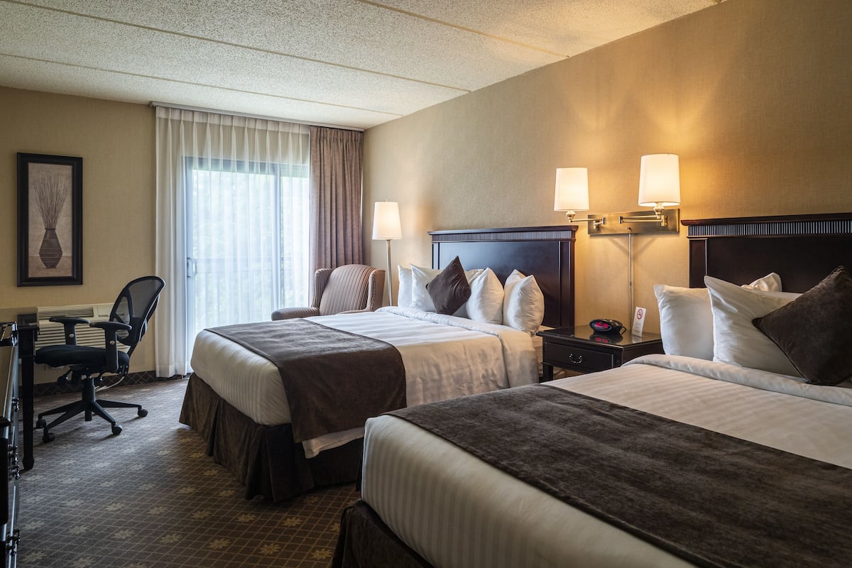 Comfort Room, 2 Queen Beds | Desk, blackout drapes, soundproofing, iron/ironing board