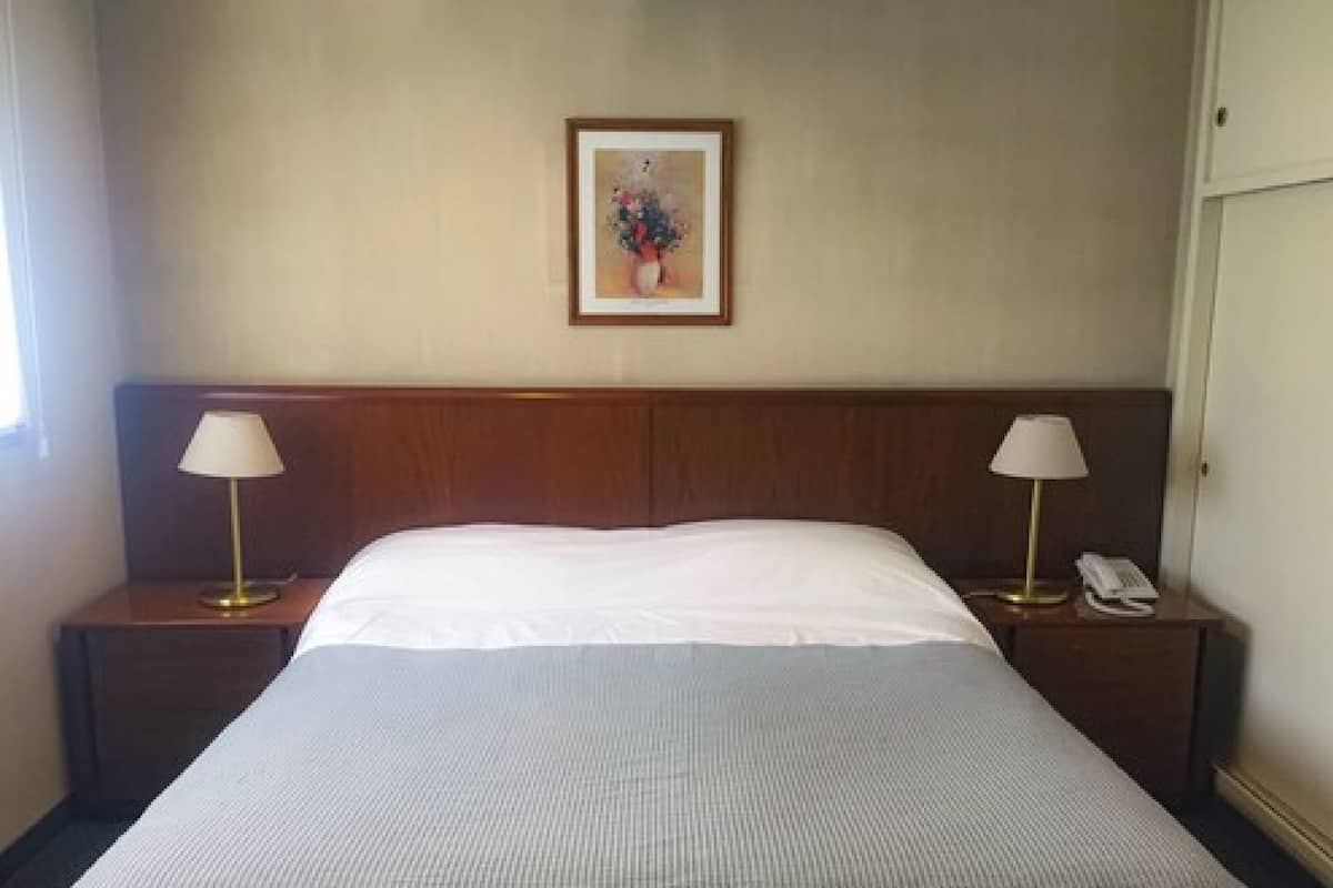 1 habitación, minibar y caja de seguridad en la habitación