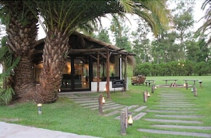 Breakfast area - Finca María Cristina (Brandsen)