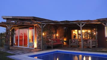Royal Villa, 3 Bedrooms | 1 bedroom, minibar, in-room safe, free WiFi