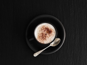 Breakfast and dinner served - ibis Gloucester (Gloucester)