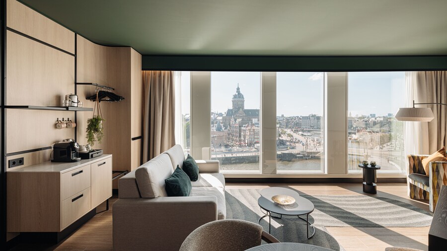DoubleTree by Hilton Amsterdam Centraal Station