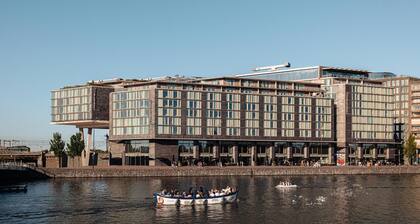 DoubleTree by Hilton Amsterdam Centraal Station