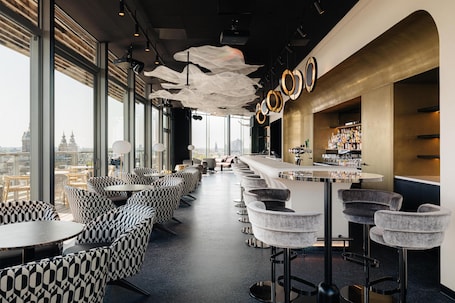 Serves lunch and dinner. DoubleTree by Hilton Amsterdam Centraal Station