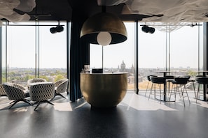Lunch and dinner served  - DoubleTree by Hilton Amsterdam Centraal Station (Amsterdam)