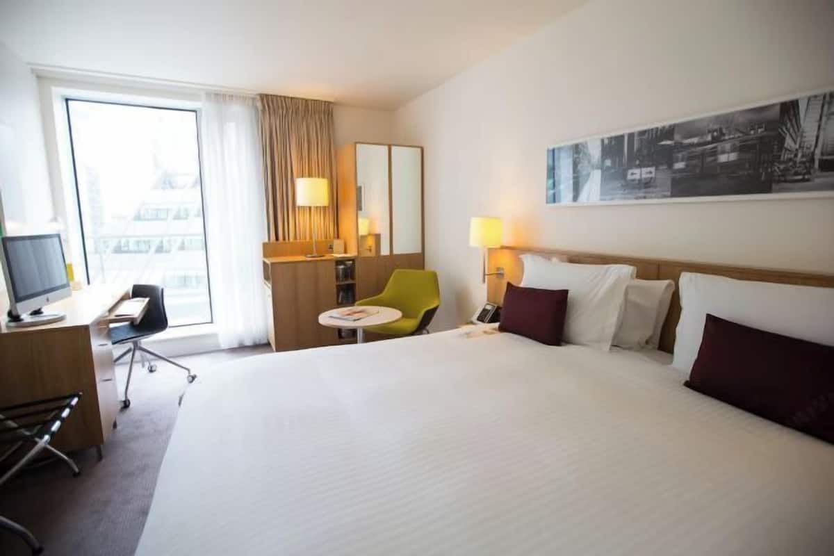 Hypo-allergenic bedding available, minibar, in-room safe, desk