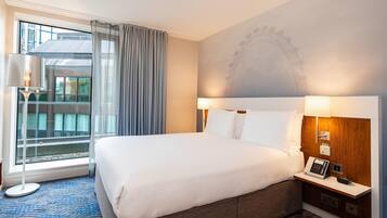 Phòng, 1 giường cỡ queen, phù hợp cho người khuyết tật, không hút thuốc | Bộ đồ giường kháng dị ứng, minibar, két bảo mật tại phòng, bàn