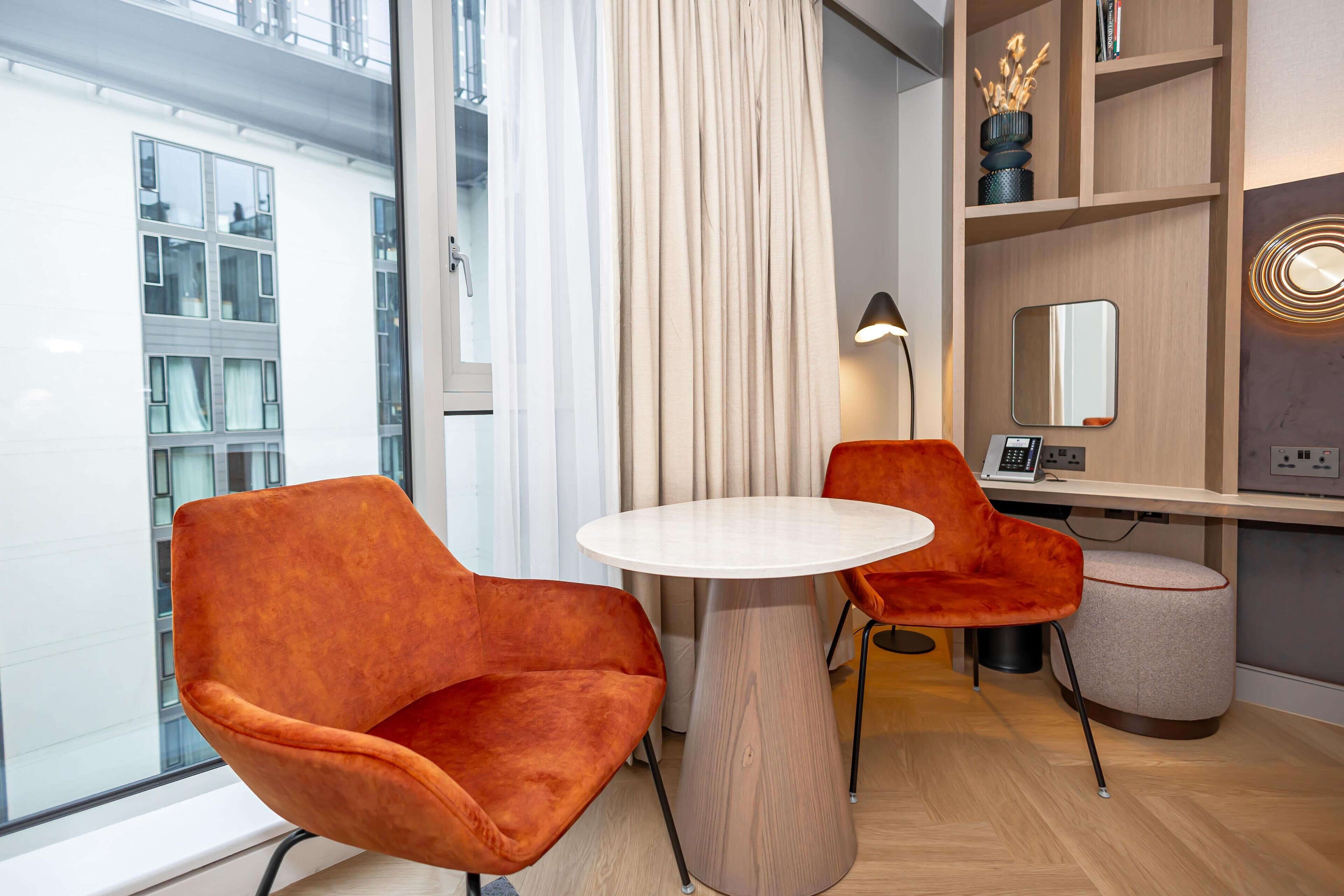 49-Zoll-Fernseher mit Kabelempfang, DVD-Player