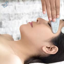 Couples treatment room(s), sauna, hot tub, steam room, body treatments