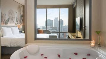 Ropa de cama de alta calidad, camas con efecto memoria y minibar