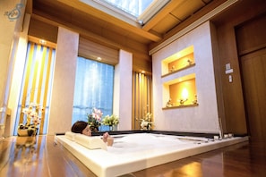 Sale per trattamenti di coppia, sauna, vasca idromassaggio, bagno turco