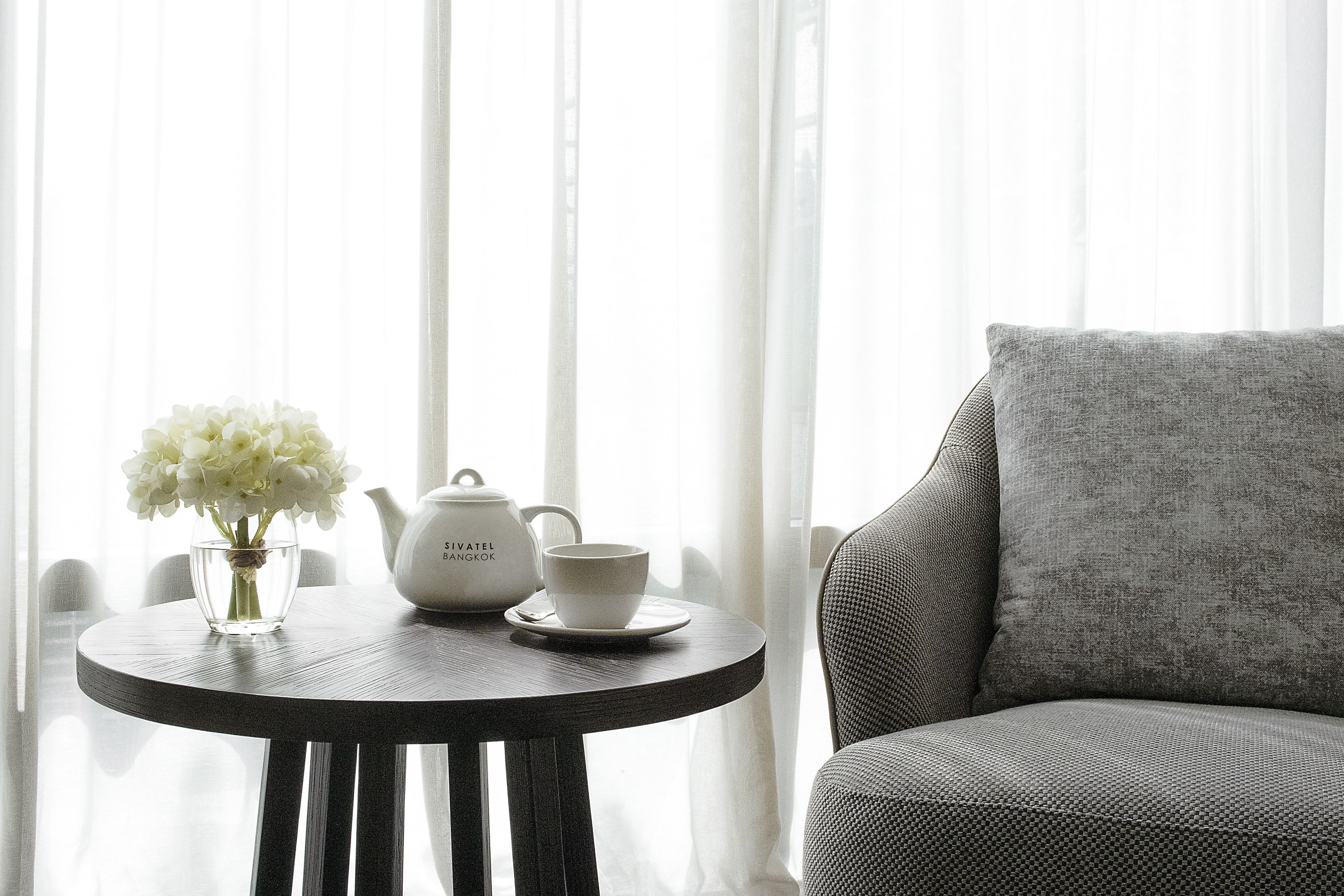 40-inch led tv with satellite channels, tv