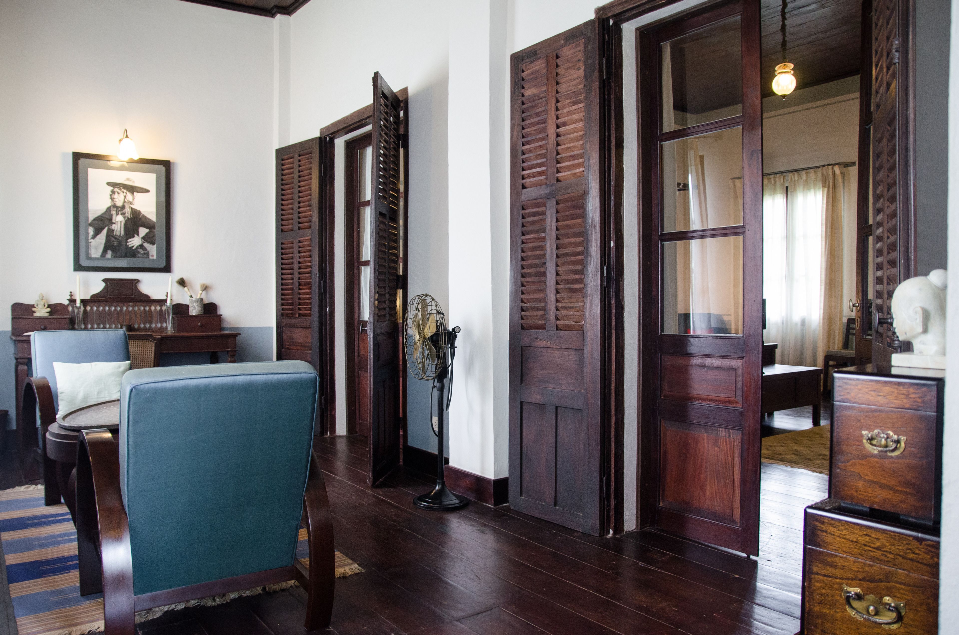 satri house suite  | living area