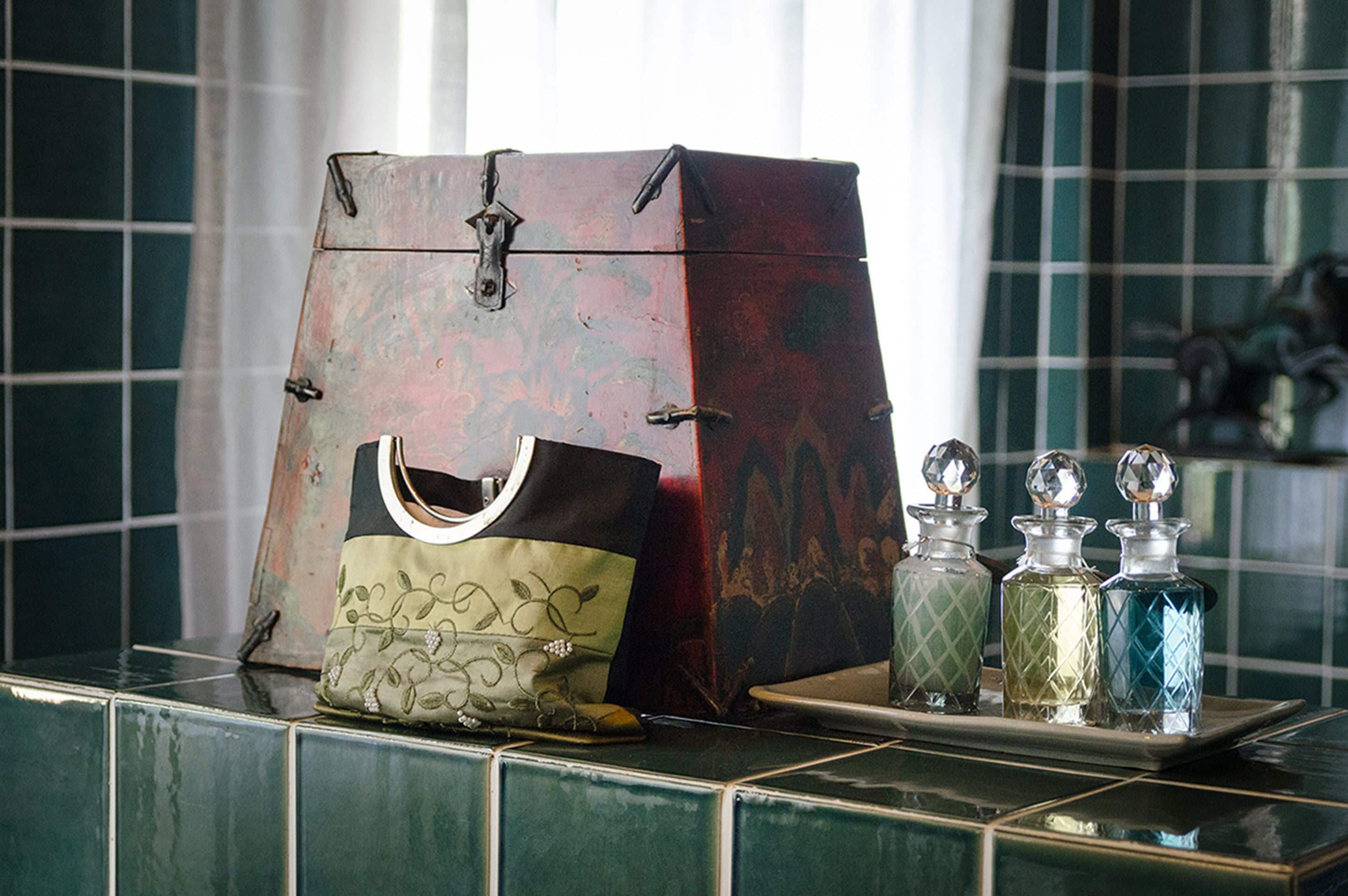 satri house suite  | bathroom amenities | shower, hair dryer, slippers, towels