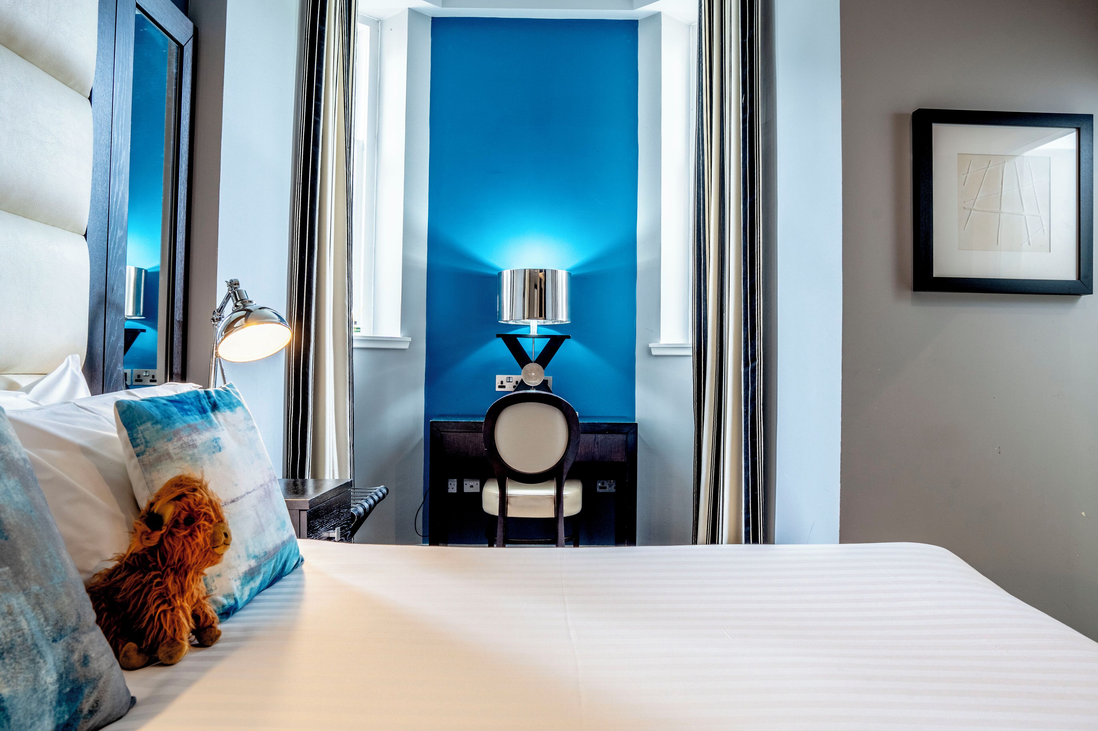 king guest room  | hypo-allergenic bedding, desk, iron/ironing board, free wifi