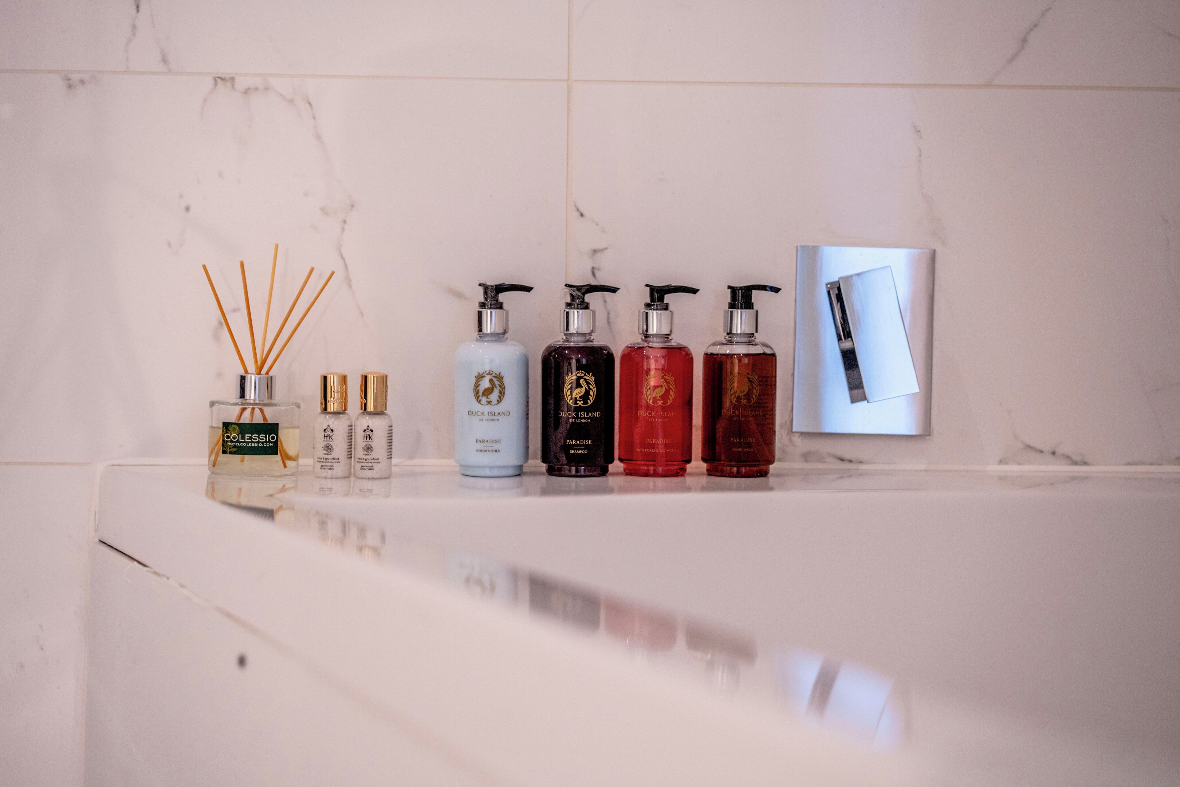 king junior suite | bathroom | eco-friendly toiletries, hair dryer, towels, soap