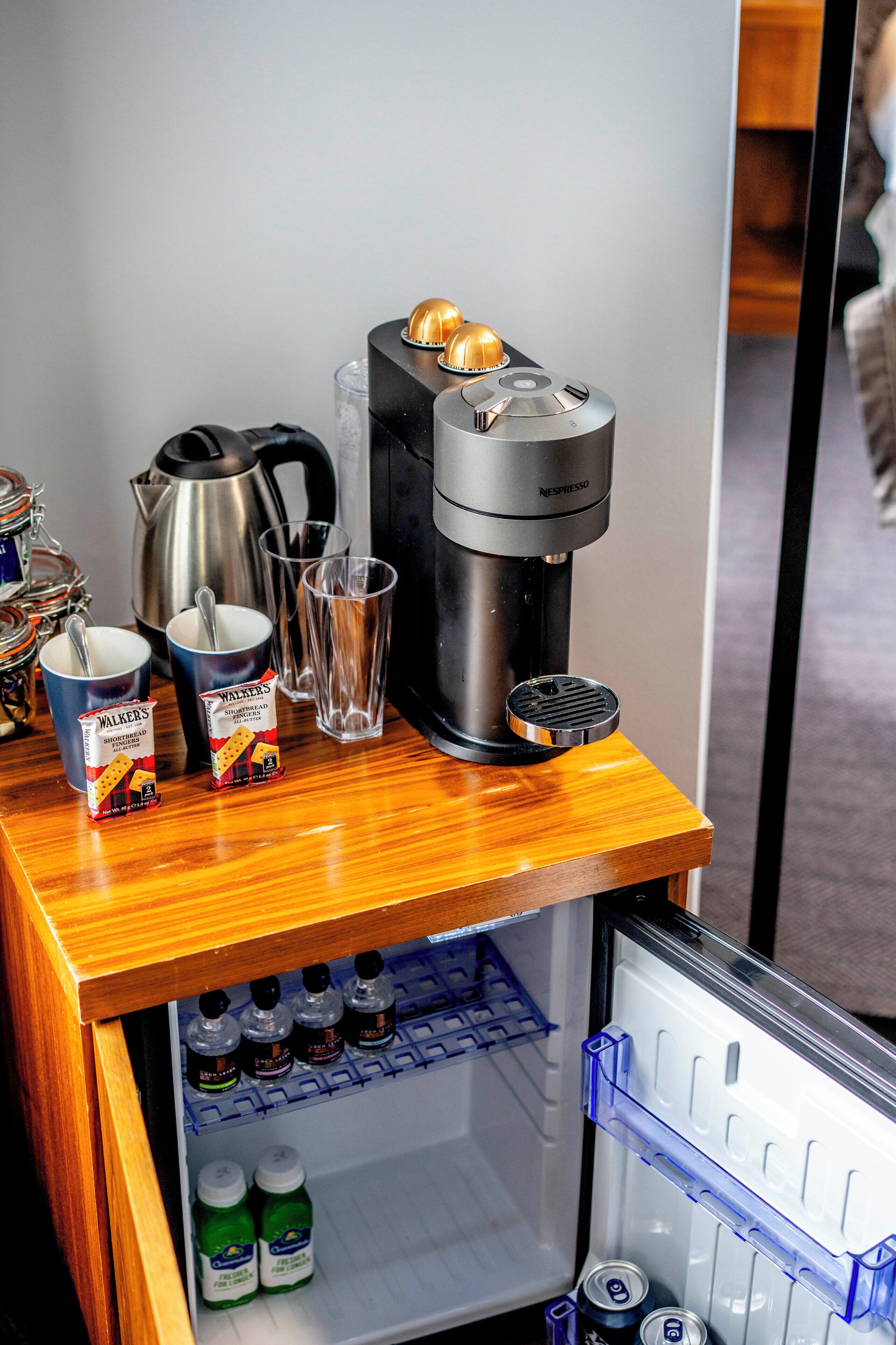 king junior suite | hypo-allergenic bedding, desk, iron/ironing board, free wifi